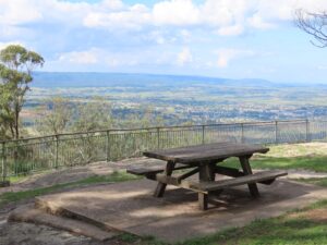 Picnic table overlooking the valley at Mount Mackenzie Scenic Lookout