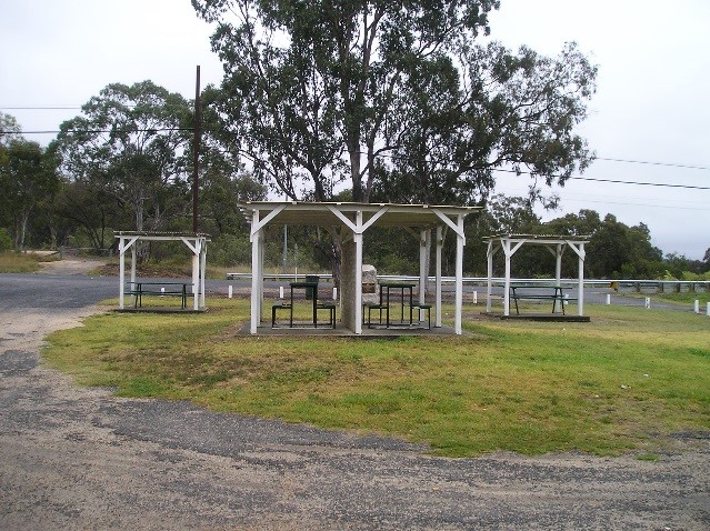 Picnic shelters and gazebos at Apex Park, Tenterfield